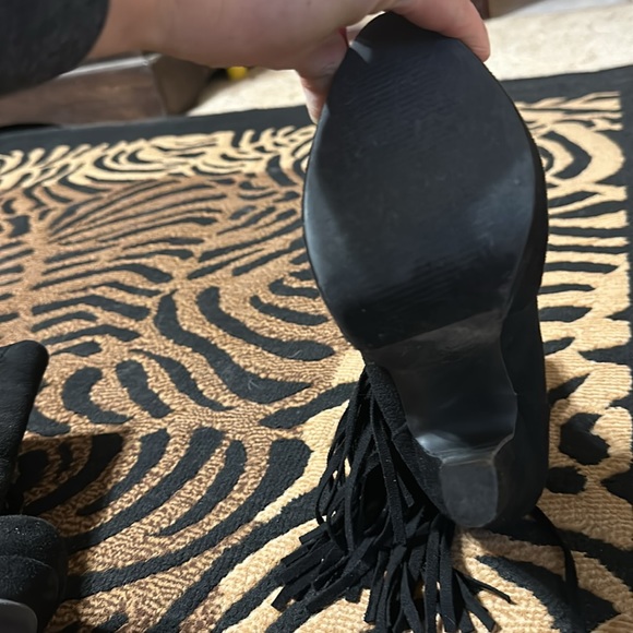 Fringe detail ankle boot - Picture 4 of 4